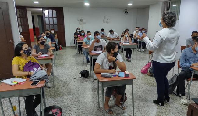 estudiantes en clase