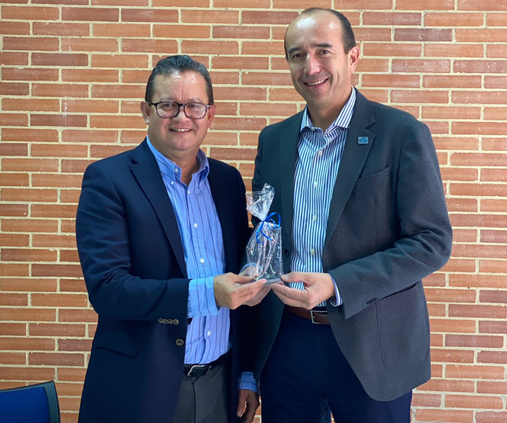 El rector general de UNIMINUTO, Padre Harold Castilla, recibió en días pasados al presidente de la ETB, Sergio González Guzmán.