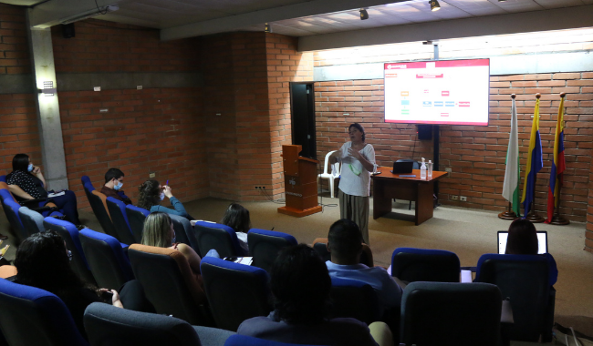 Encuentro con la Universidad Complutense de Madrid, fomenta la participación en la Cátedra de Emprendimientos sociales 