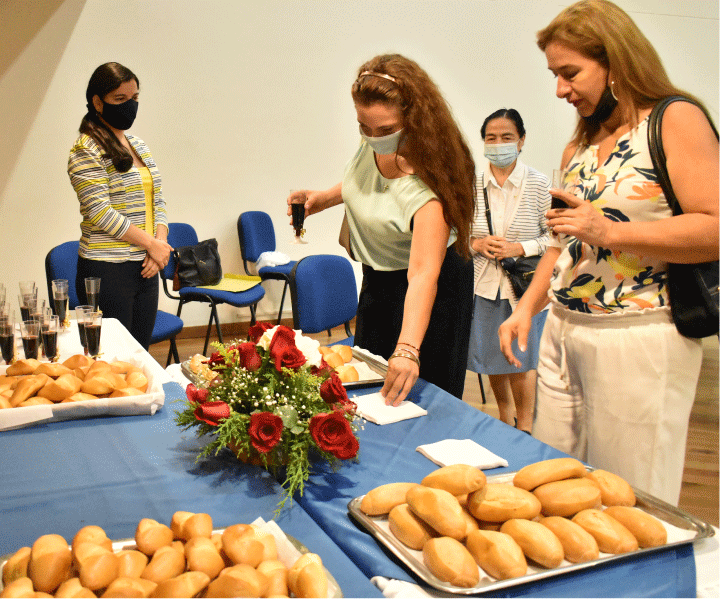 Asistentes al banquete del millón del Centro Regional Cali