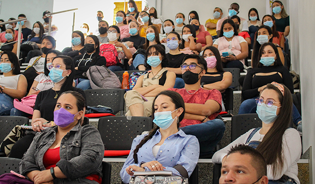 Bienvenida a la presencialidad a estudiantes en el Eje Cafetero