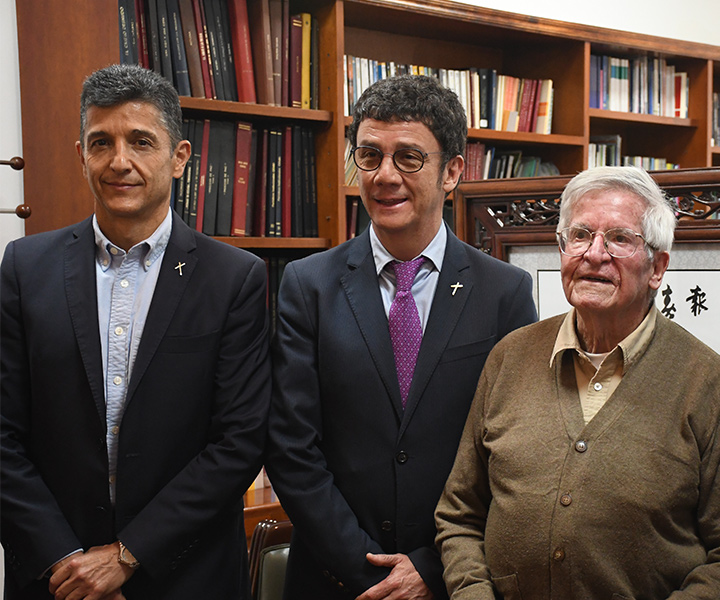 Rector RBVD, Superintendente de Sociedades y el Padre Diego Jaramillo, presidente Organización Minuto de Dios