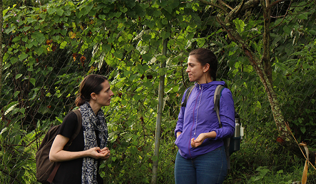 Investigadora del programa Erasmus visita huertas comunitarias en UNIMINUTO Pereira