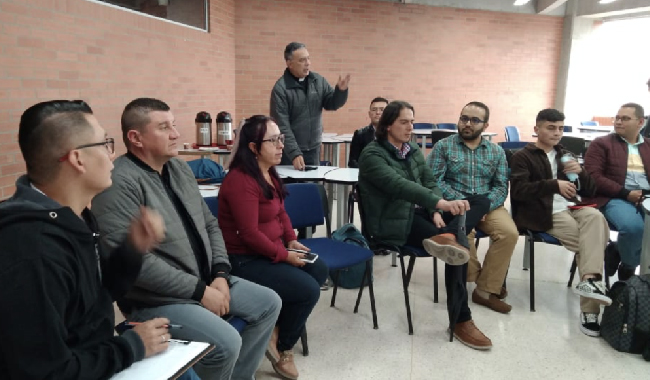 Estudiantes del Programa de Teología de la Universidad Católica Luis Amigó de Medellín visitan la FEBIPE