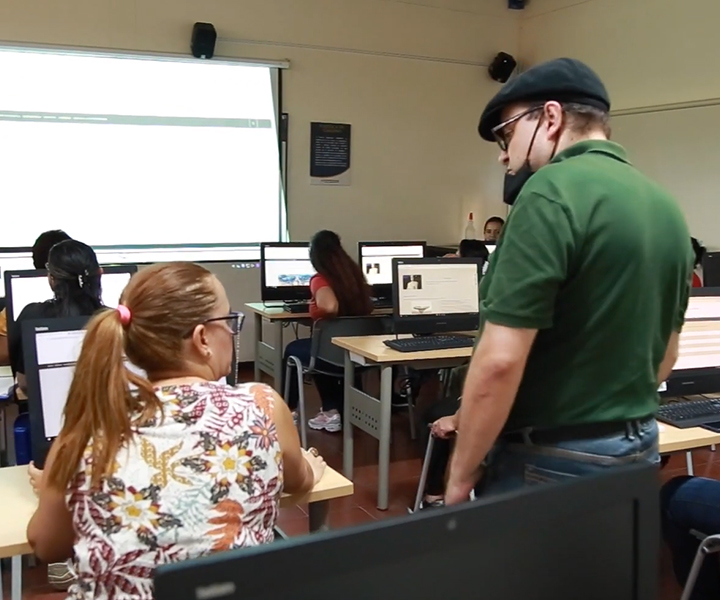 El barrio 13 de Noviembre cuenta con acceso a una plataforma tecnológica de información que genera más oportunidades para su comunidad