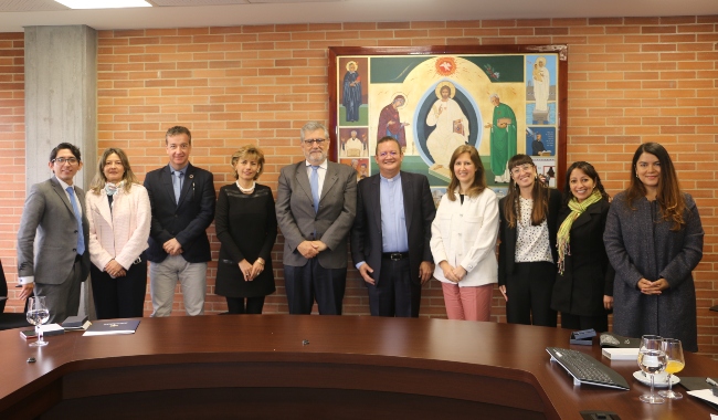 Miembros de la Rectoría General de UNIMINUTO y delegación de Campus Iberus