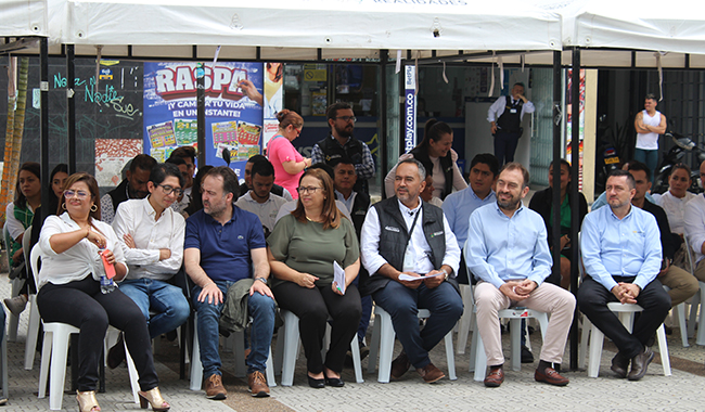 Asistentes al lanzamiento de laboratorio social del cambio climático en Chinchiná-Caldas