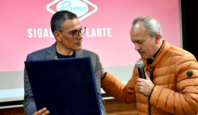 presidente de ramo con el padre pastoral vietual y distancia