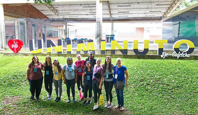 Voluntarios internacionales de Sacred Heart University en el Eje Cafetero