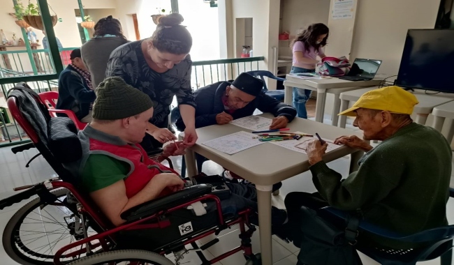 UNIMINUTO trabaja por el desarrollo de líderes comprometidos con el bienestar de sus comunidades.