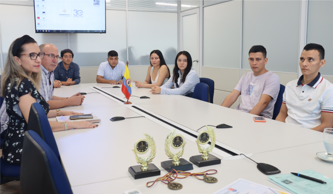 Estudiantes ganadores olimpiadas matemáticas