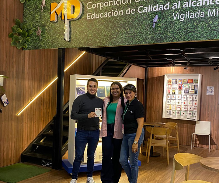 De la investigación a la Feria Internacional del Libro de Bogotá FILBo 2023 Exposición del libro