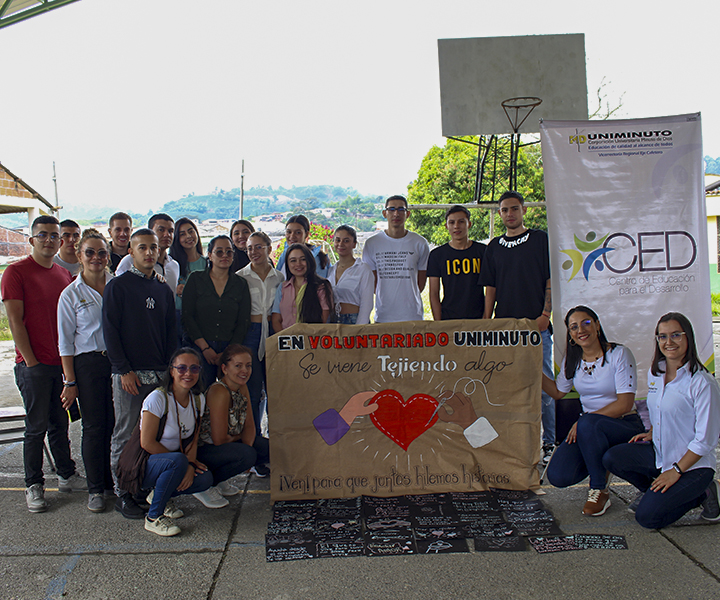 Estudiantes de UNIMINUTO Chinchiná en el lanzamiento de la estrategia Voluntariado