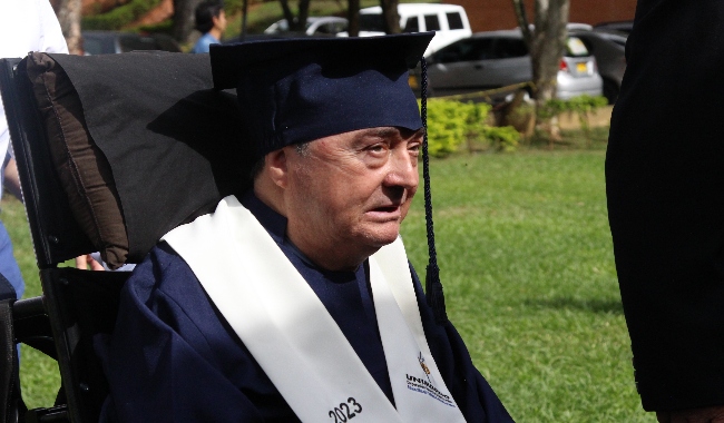 graduación profe Luis Fernando Montoya