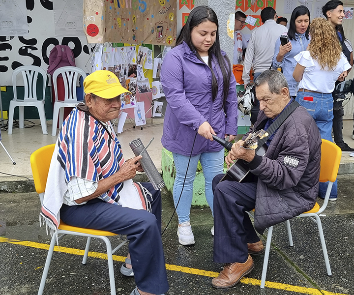 Presentación de Centro de Prácticas de adulto mayor