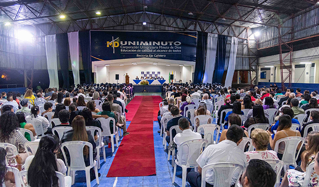 En el evento se contó con la presencia de familiares de los graduados