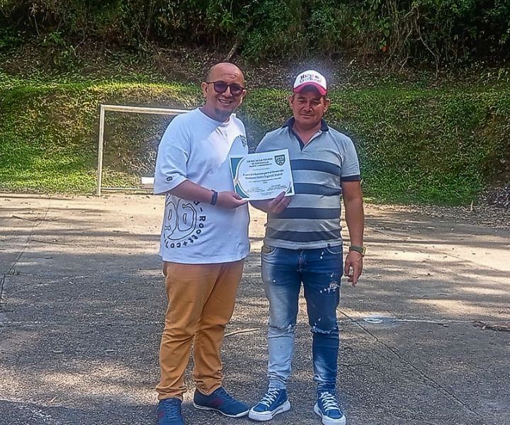 Entrega de reconocimiento vereda El Chorrillo, Villeta, Cundinamarca.  