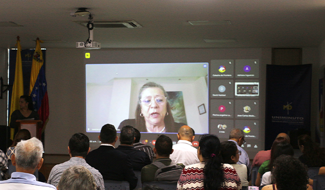 Sandra Inés Guzmán, presidenta de FITAC haciendo su intervención virtual