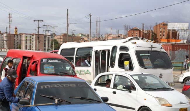 Muestra de tipografía usadas en los buses de Soacha