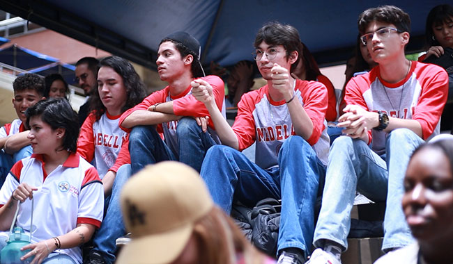 Estudiantes de las instituciones invitadas al festival.