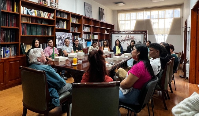 Charla de los estudiantes con el P. Diego Jaramillo, cjm