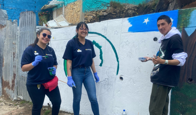 Voluntarios Experiencia Sirviendo desde la U en pintura 