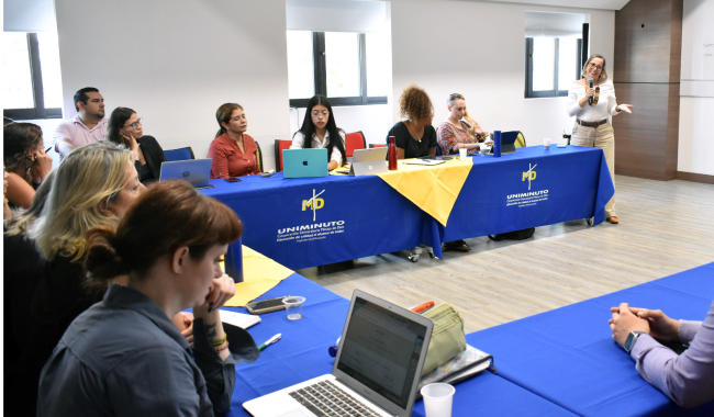 Docentes y colaboradores del Centro Universitario Cali durante la visita de los docentes de Morgan State University