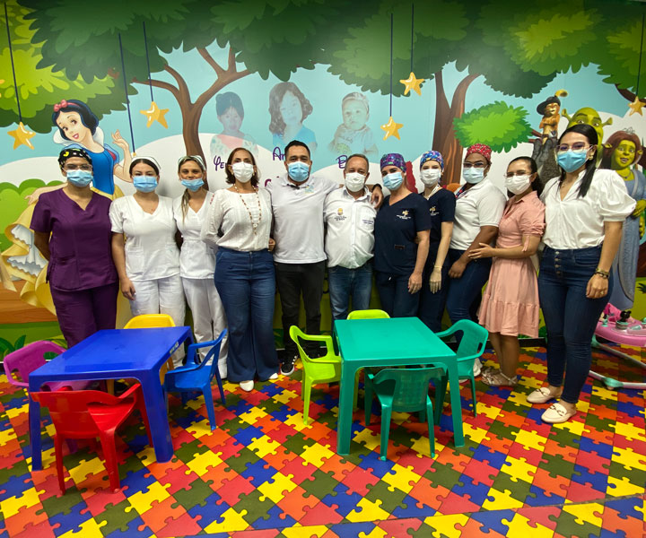 Personal de entidades Municipales, Hospital Divino Niño, Docentes y Estudiantes UNIMINUTO en las Aulas Hospitalarias en Guadalajara de Buga