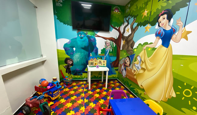 Aula  en la cual los estudiantes de Licenciatura en Educación Infantil del Centro Universitario Buga, apoyan al proyecto Aulas Hospitalarias