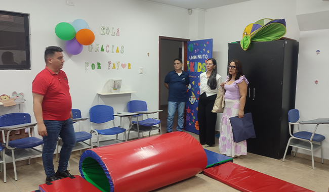 Recorrido en las instalaciones de UNIMMINUTO por parte de la líder, Doctora Helga Clemencia Suárez