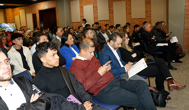 Colaboradores de El Minuto de Dios en I Jornada de IA en el MD