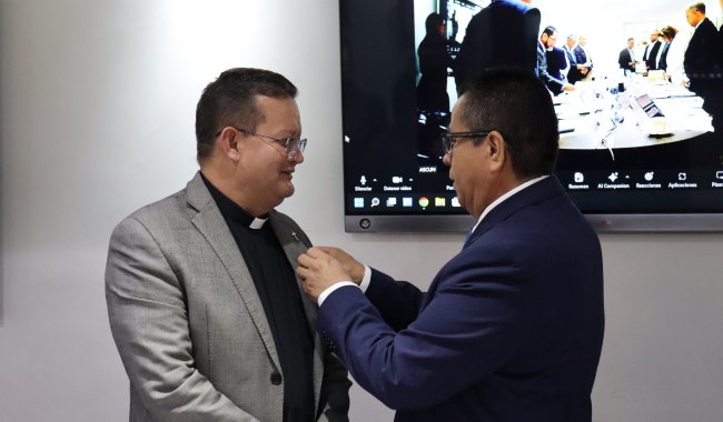 Foto del rector de UNIMINUTO