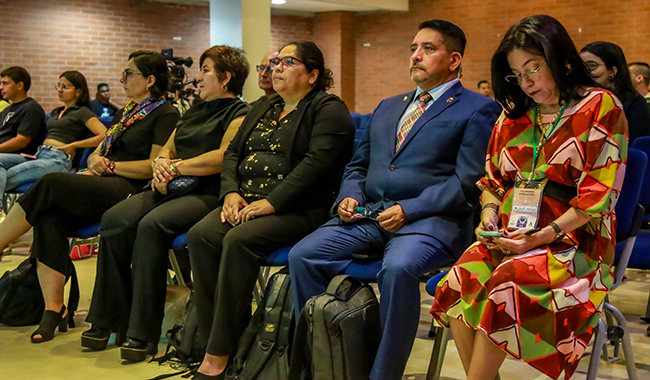 Directivos de ALININ y ponentes de conferencias en el congreso internacional.