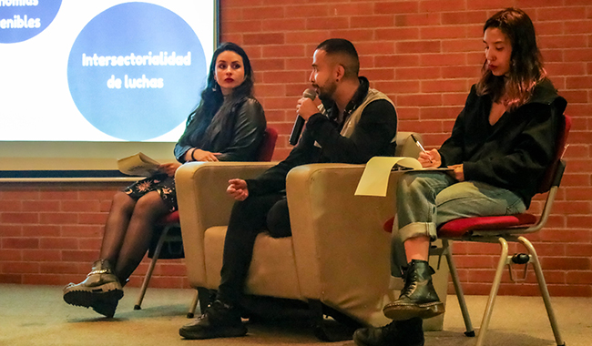 Ponentes en su conferencia en la semana del trabajo social de UNIMINUTO.