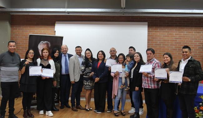 Clausura del grupo de formación de emprendedores de sectores de servicios y tecnologías