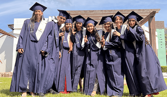 Estudiantes celebrando la graduación en Norte de Santander - Tibú