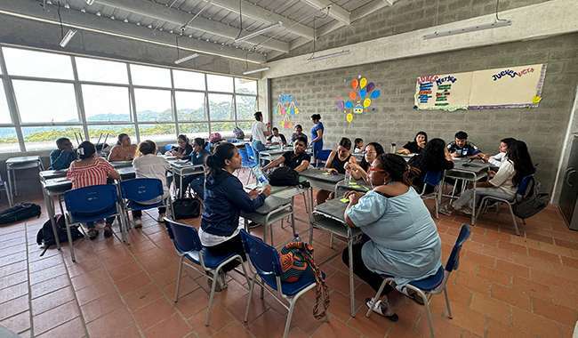 Estos proyectos buscan promover un aprendizaje activo y colaborativo, aprovechando al máximo las posibilidades que ofrecen las tecnologías digítales