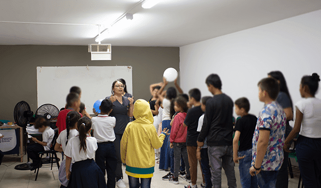 Estudiantes de psicología a través de juegos fortalecen el trabajo en equipo