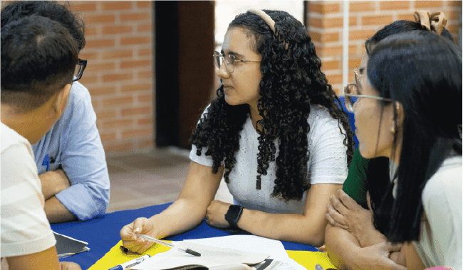 Estudiantes y profesores tuvieron un espacio de esparcimiento para conocerse y disfrutar de las actividades programadas.