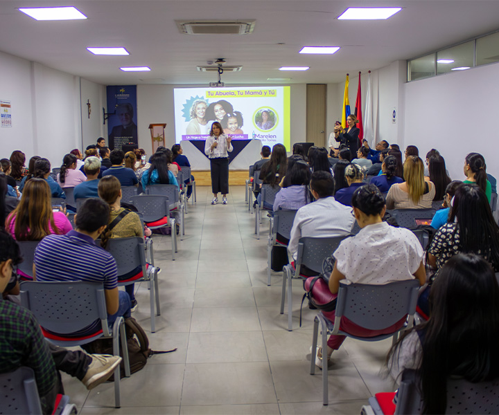 Congresista Marelen Castillo visitó UNIMINUTO Centro Universitario Cúcuta