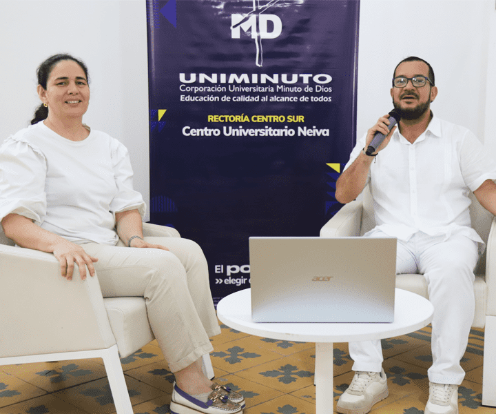 Estudiantes en salas de sistemas o desde casa se conectaron con la Semana de la Innovación Responsable