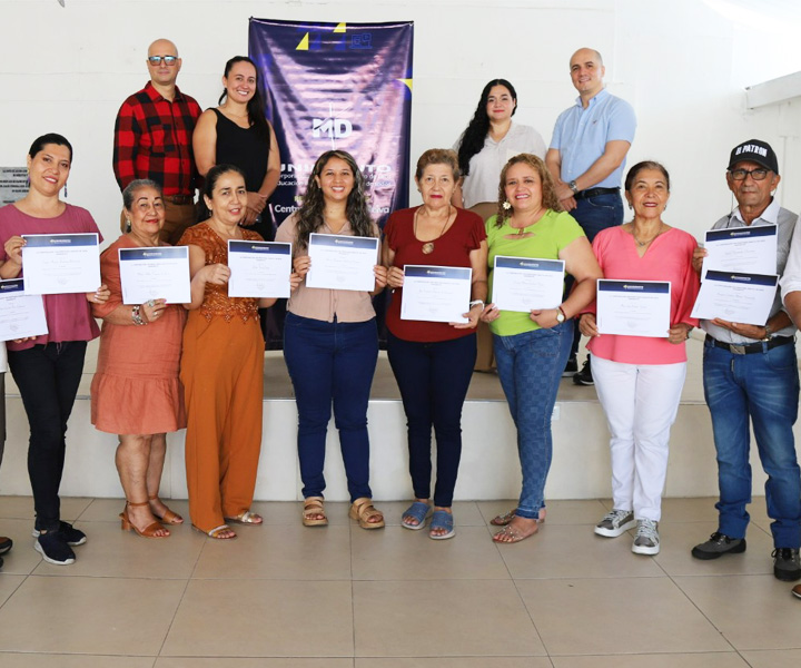 Profesores de UNIMINUTO y participantes de la certificación en Gestión de Proyectos Sociales - UNIMINUTO Neiva 3