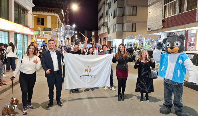 Equipo UNIMINUTO de Boyacá en desfile
