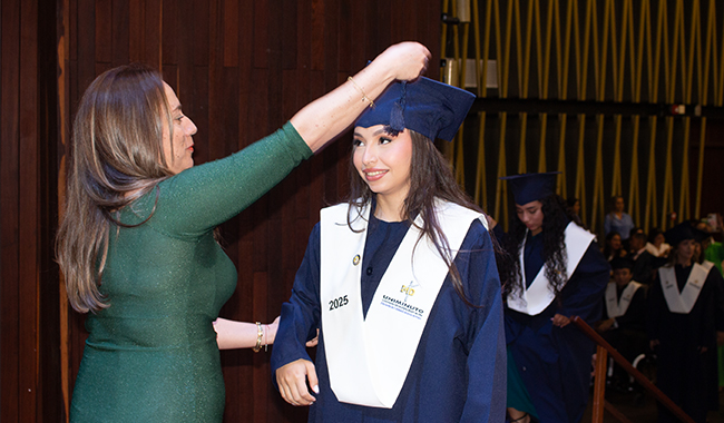 Cambio de borla del birrete