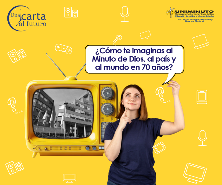 Mujer, un televisor y fotografía sede principal UNIMINUTO