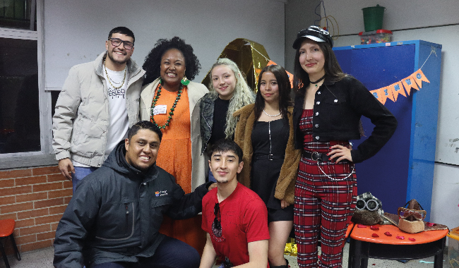 Estudiantes de LILEX con invitados especiales