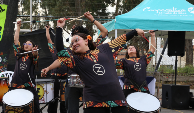 Presentación Grupo Batucada Zazvata - Centro Universitario Soacha