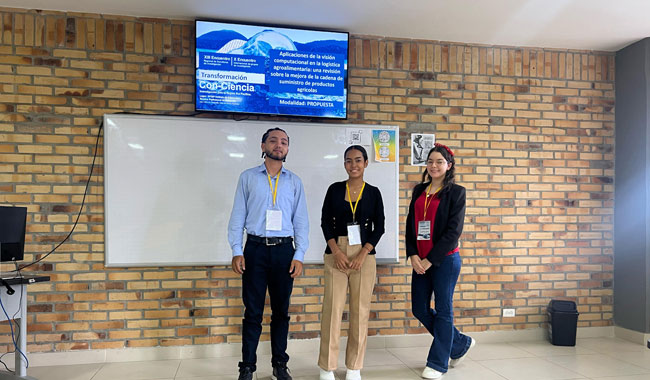 Docentes realizan invitación permanente a estudiantes a ser parte de los semilleros