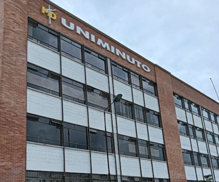 Fachada sede UNIMINUTO