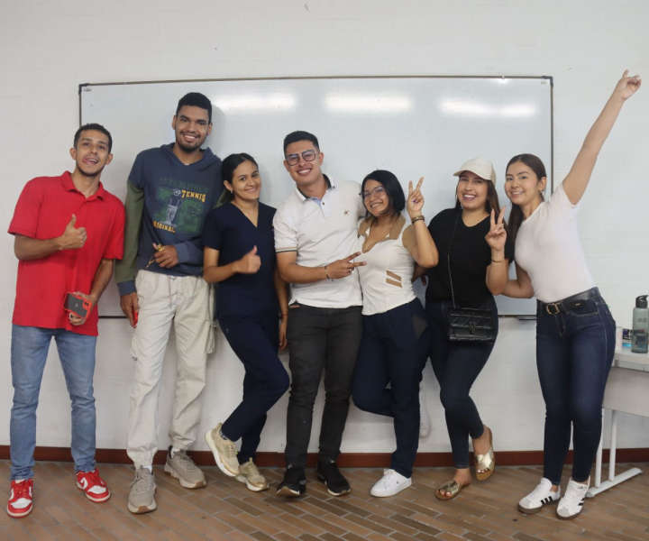 Estudiantes Participantes 